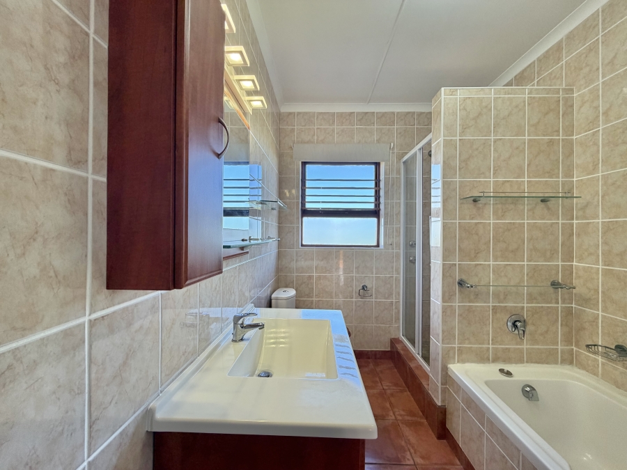 4 Bedroom Property for Sale in Noorsekloof Eastern Cape